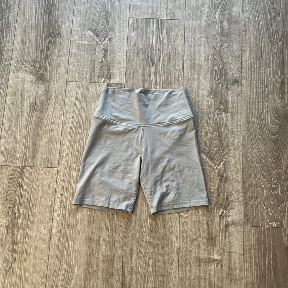 Aritiza's Chill Atmosphere Hi-Rise 5" Short